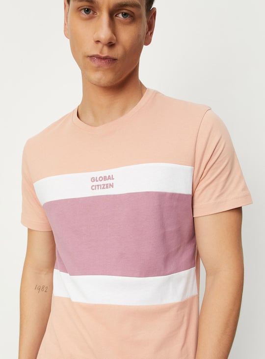 Men Colourblock Slim Fit T-shirt