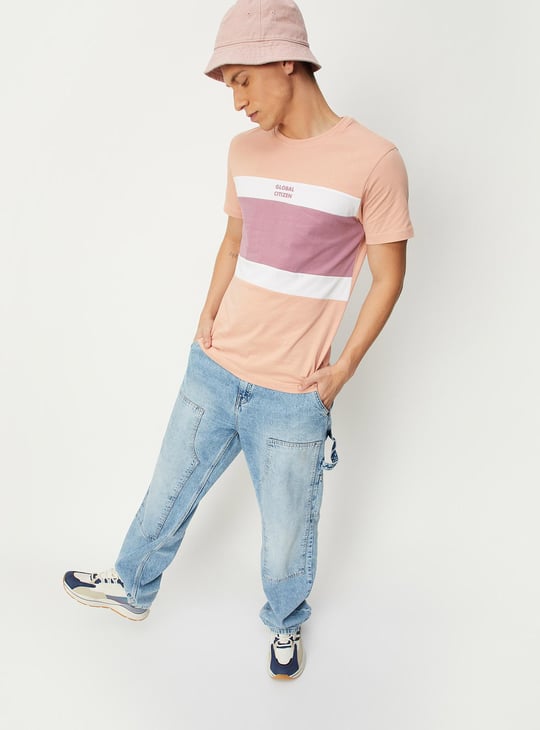 Men Colourblock Slim Fit T-shirt