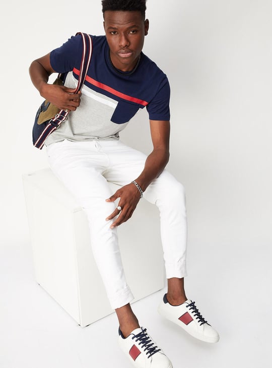 Men Colourblock T-shirt with Pocket