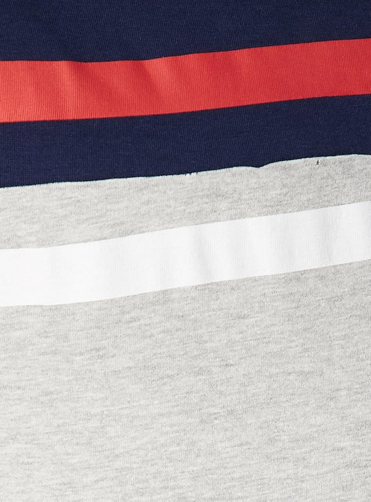 Men Colourblock T-shirt with Pocket