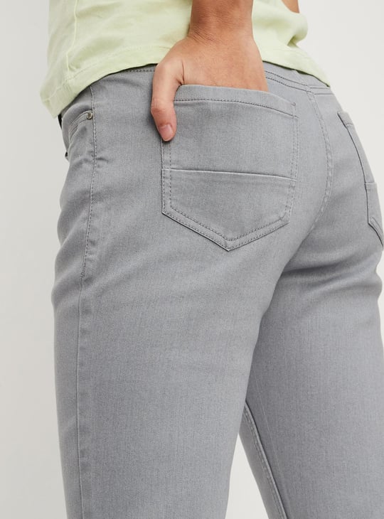Women Solid Pencil Fit Jeans
