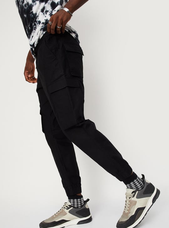 URB_N Men Solid Jogger Trousers with Cargo Pockets