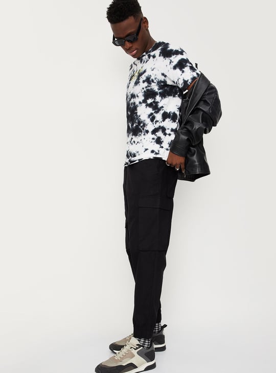 URB_N Men Solid Jogger Trousers with Cargo Pockets