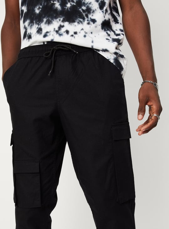 URB_N Men Solid Jogger Trousers with Cargo Pockets