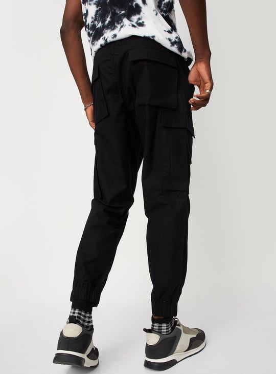 URB_N Men Solid Jogger Trousers with Cargo Pockets
