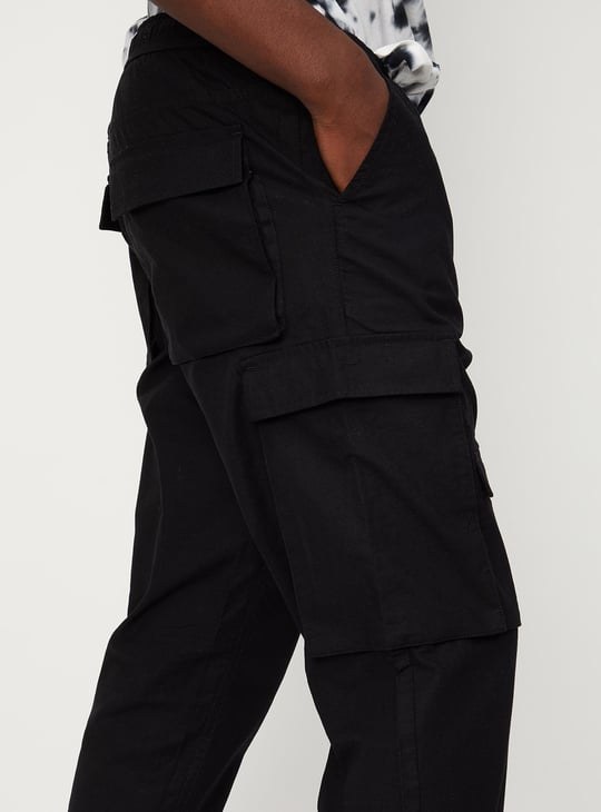 URB_N Men Solid Jogger Trousers with Cargo Pockets