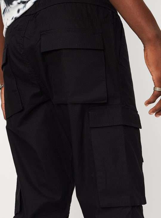 URB_N Men Solid Jogger Trousers with Cargo Pockets