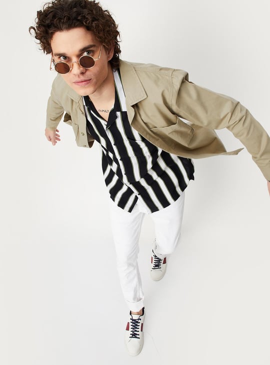 Men Solid Double Pocket Boxy Fit Shirt