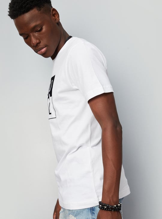 URB_N Men Slim Fit Graphic T-shirt