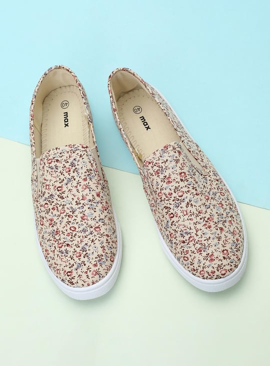 Women Floral Printed Canvas Shoes
