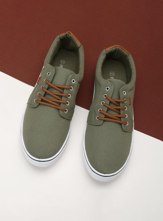 Men’s lace-up canvas shoes newest