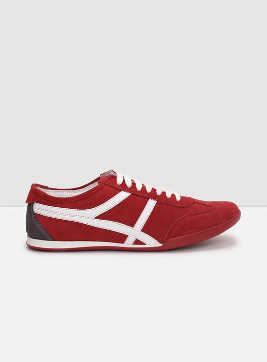 Men Overlay Lace-Up Casual Sneakers