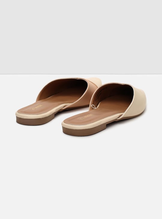 Women Colourblock Closed-Toe Mules