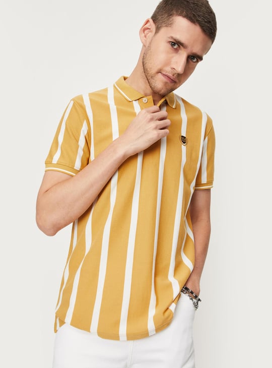 Men Vertical Striped Slim Fit Polo T-shirt