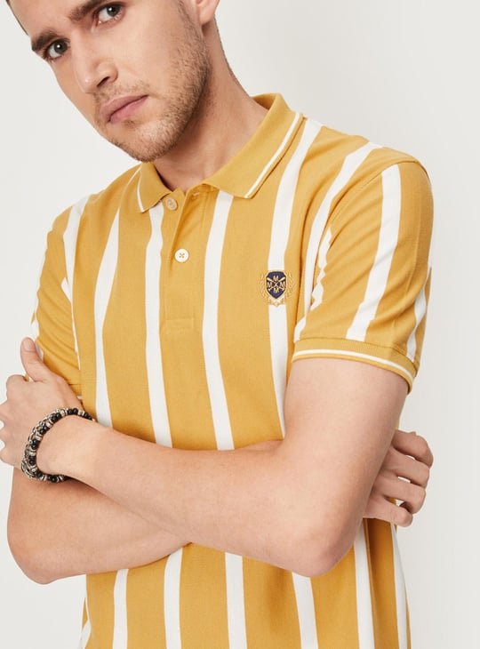 Men Vertical Striped Slim Fit Polo T-shirt