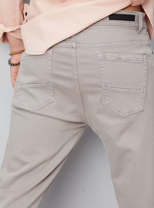 Men Coloured Carrot Fit Jeans