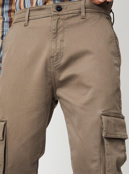 Men Solid Carrot fit Cargo Trousers