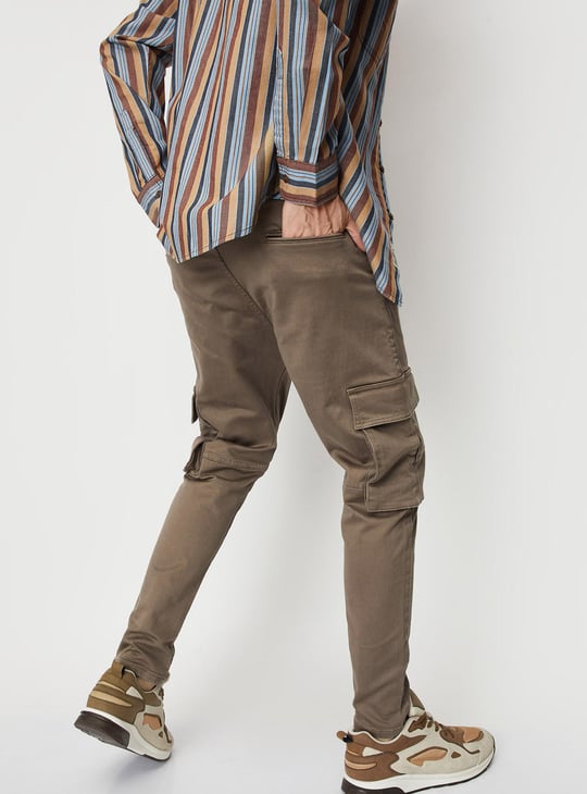 Men Solid Carrot fit Cargo Trousers