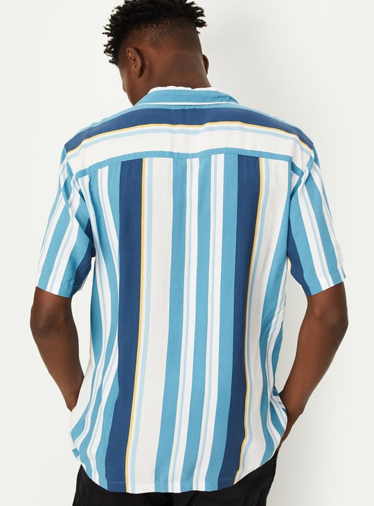 Men Striped Slim Fit Half Sleeves Casual Shirt
