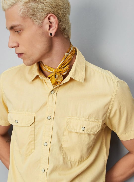Men Solid Double Pocket Casual Shirt
