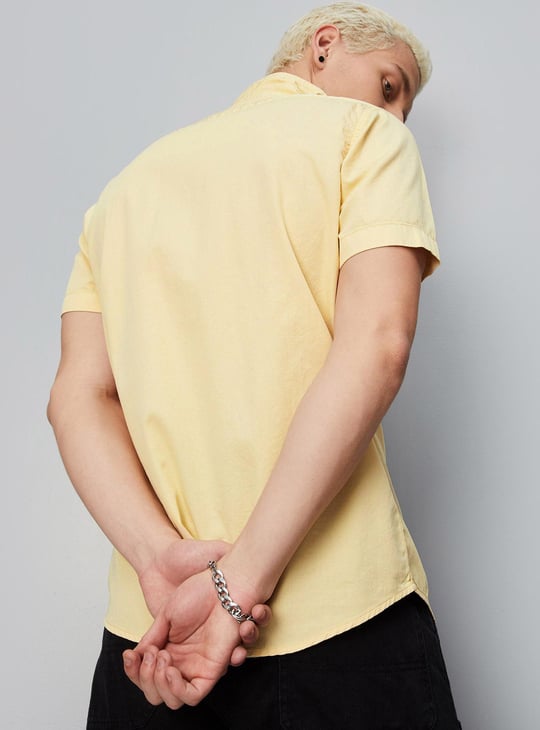 Men Solid Double Pocket Casual Shirt