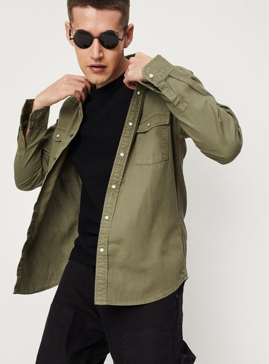 Men Solid Garment Dyed Slim Fit Shirt