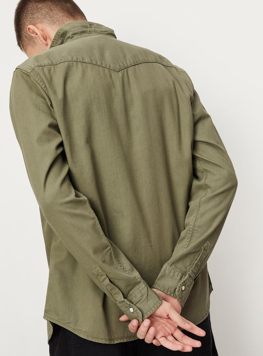 Men Solid Garment Dyed Slim Fit Shirt