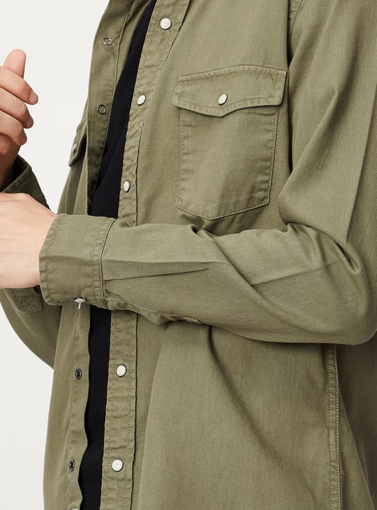 Men Solid Garment Dyed Slim Fit Shirt