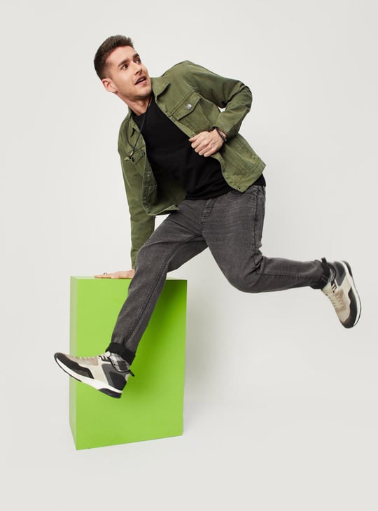 Men Solid Lightweight Denim Jacket