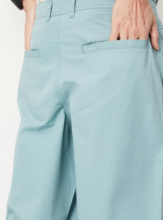 Men Solid Relaxed Fit Casual Chinos