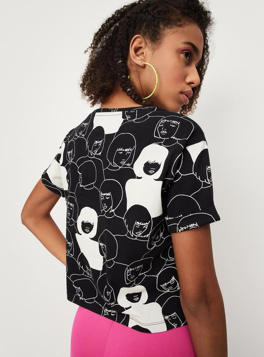 Women Cropped Graphic T-shirt