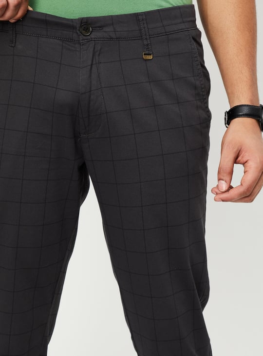 Men Checked Carrot Fit Chinos