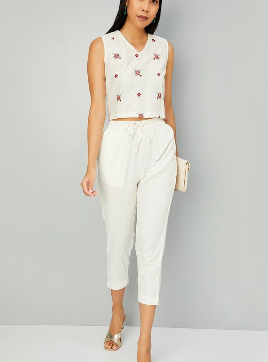 Women Solid Cropped Straight Pants