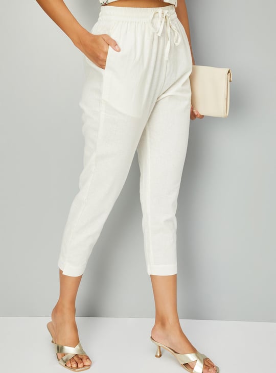 Women Solid Cropped Straight Pants