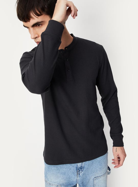 Men Textured Slim Fit Henley T-shirt