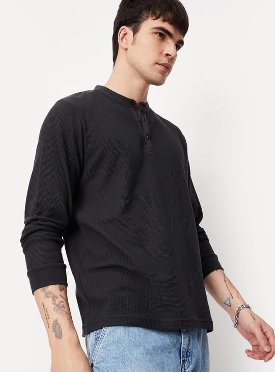 Men Textured Slim Fit Henley T-shirt