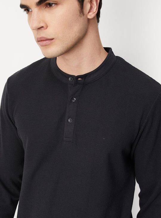 Men Textured Slim Fit Henley T-shirt