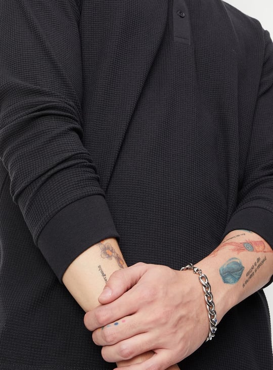 Men Textured Slim Fit Henley T-shirt