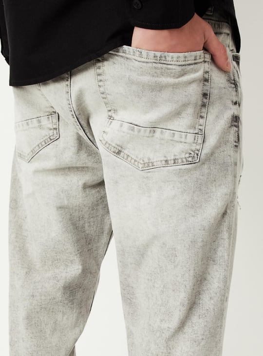 Men Acidwashed Carrot Fit Jeans