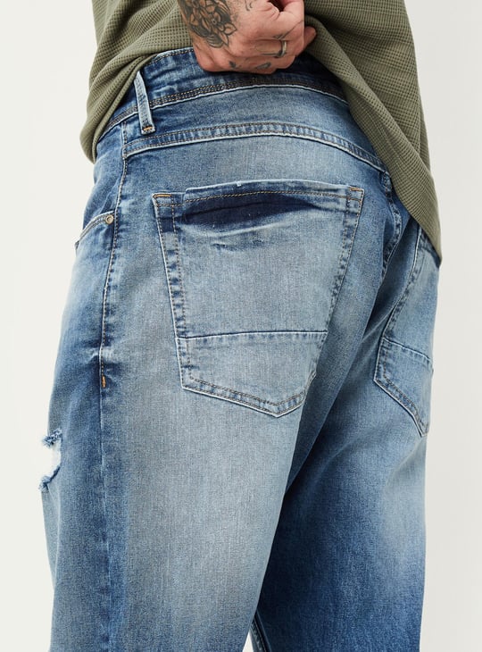 Men Carrot Fit Distressed Jeans