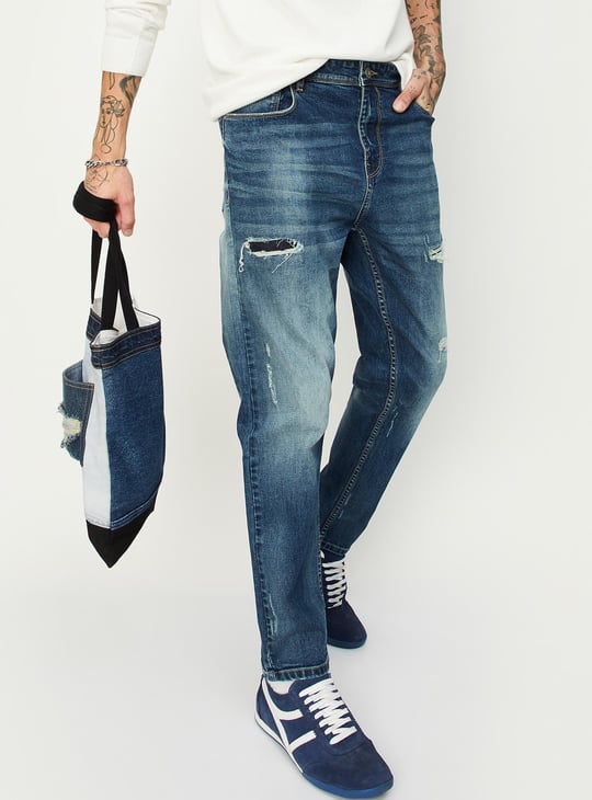 Men Carrot Fit Distressed Jeans