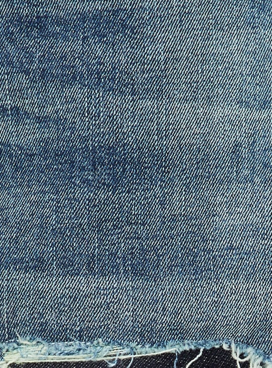 Men Carrot Fit Distressed Jeans