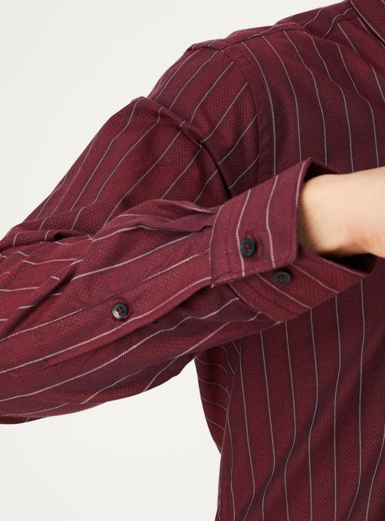 Men Slim Fit Striped Formal Shirt