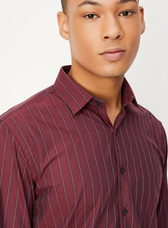 Men Slim Fit Striped Formal Shirt