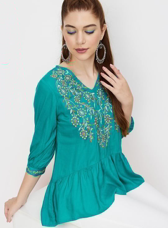 Women Embroidered Tunic