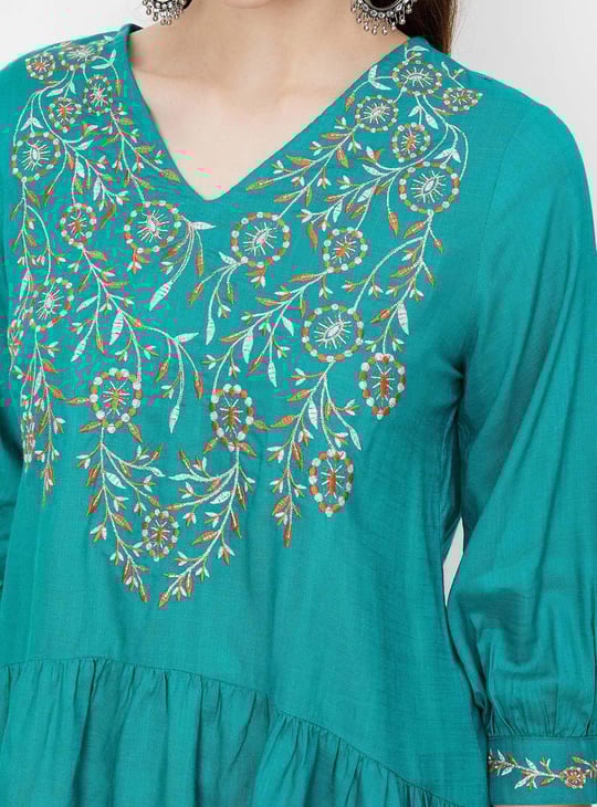 Women Embroidered Tunic