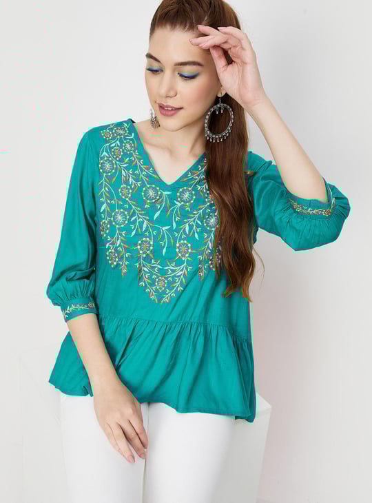 Women Embroidered Tunic