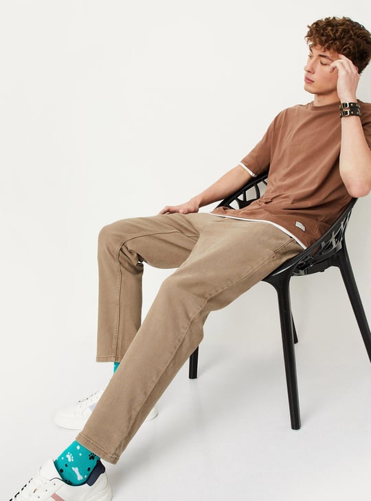 Men Relaxed Fit Coloured Jeans