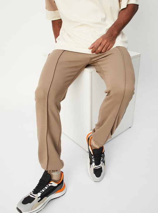 Men Athleisure Joggers with Zip Pockets