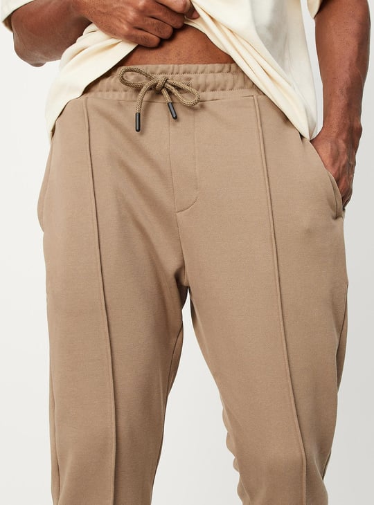 Men Athleisure Joggers with Zip Pockets